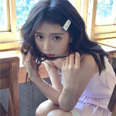 男生女生向前冲